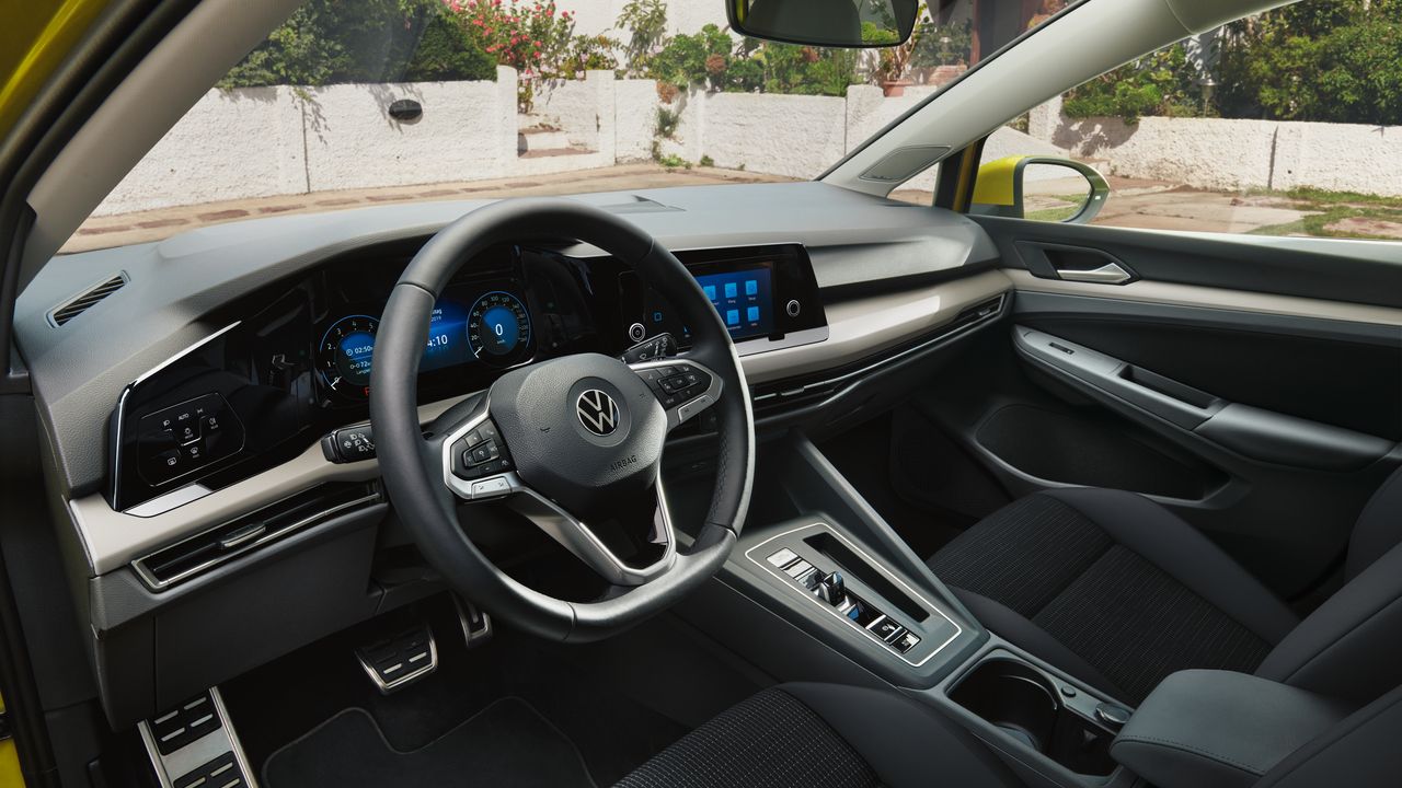 VW Golf 8 Hapësira e brendshme