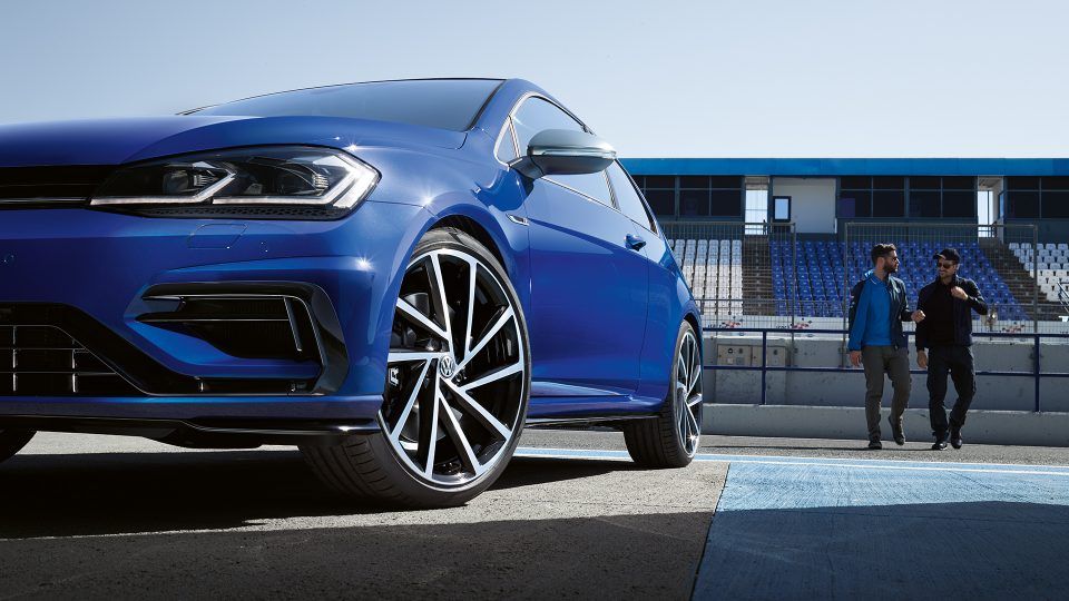 vw volkswagen golf r blau seite